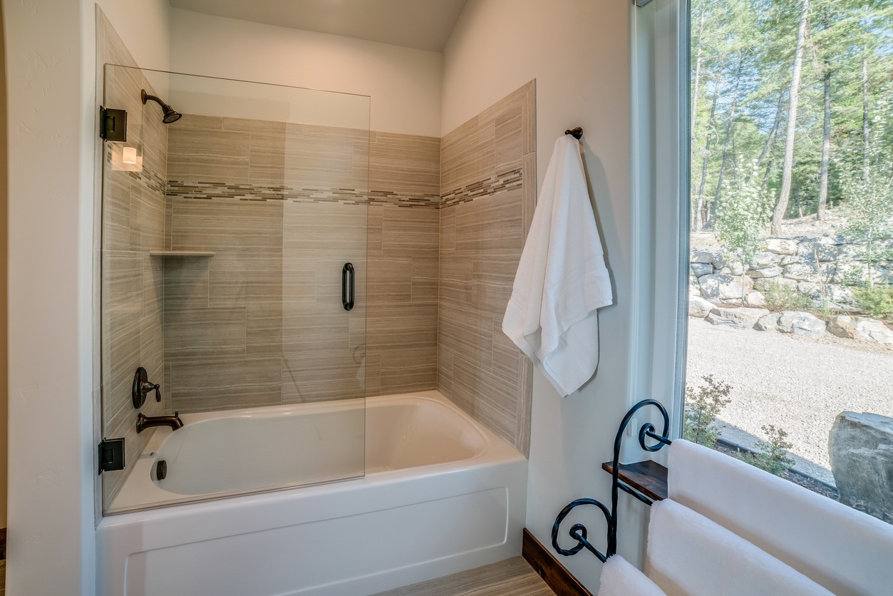 Shower & Tub Repair in Riverview